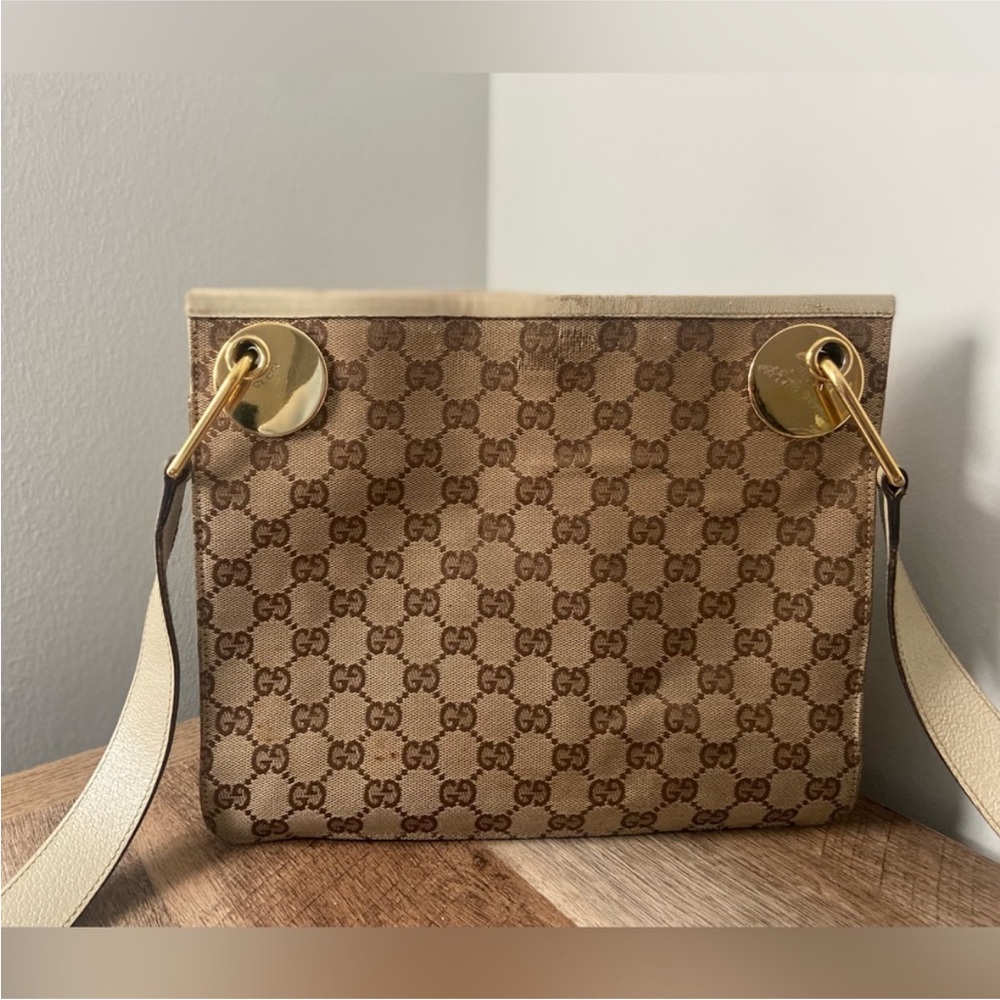 Authentic Gucci GG Canvas Eclipse Messenger Crossbody Bag - Picture 9 of 12